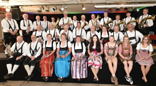 Harmonie beim Frühlingskonzert Harmonie Meimbressen beim Frühlingskonzert